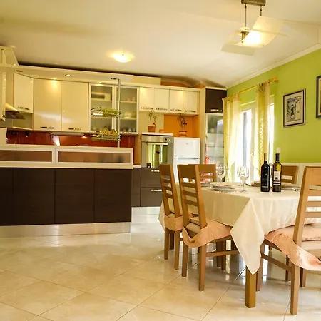 Apartamento Ana *