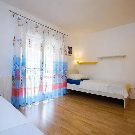 Ana Apartment *